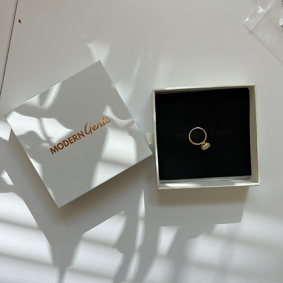 Elena Gold Oval Ring - Size 4 - Picture 2 of 4